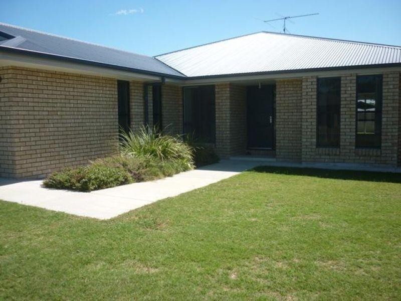 4 Sommerfeld Crescent, Chinchilla QLD 4413