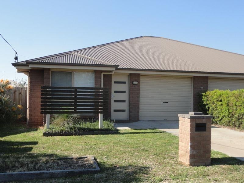 1/103 Zeller, Chinchilla QLD 4413