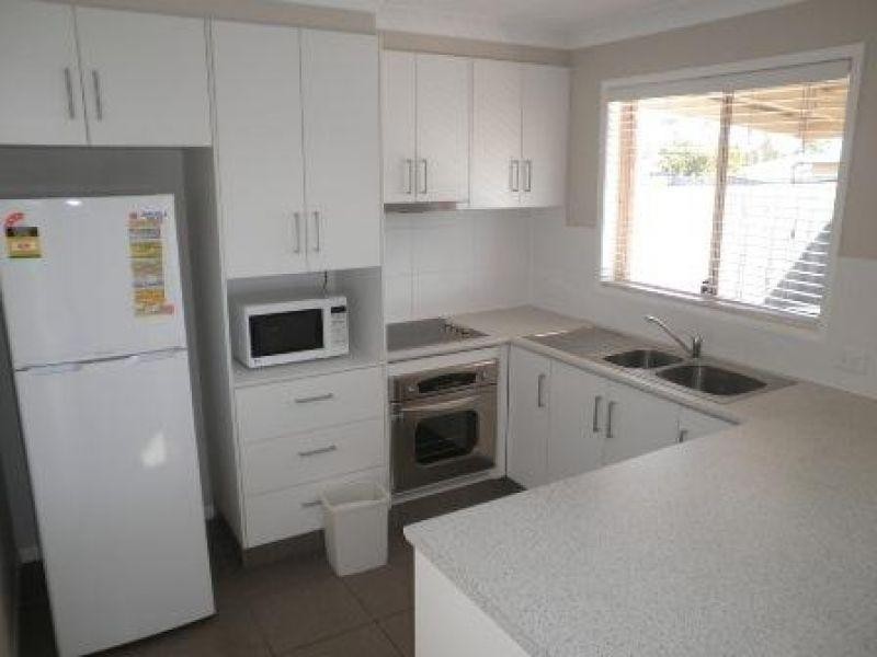 1/103 Zeller, Chinchilla QLD 4413