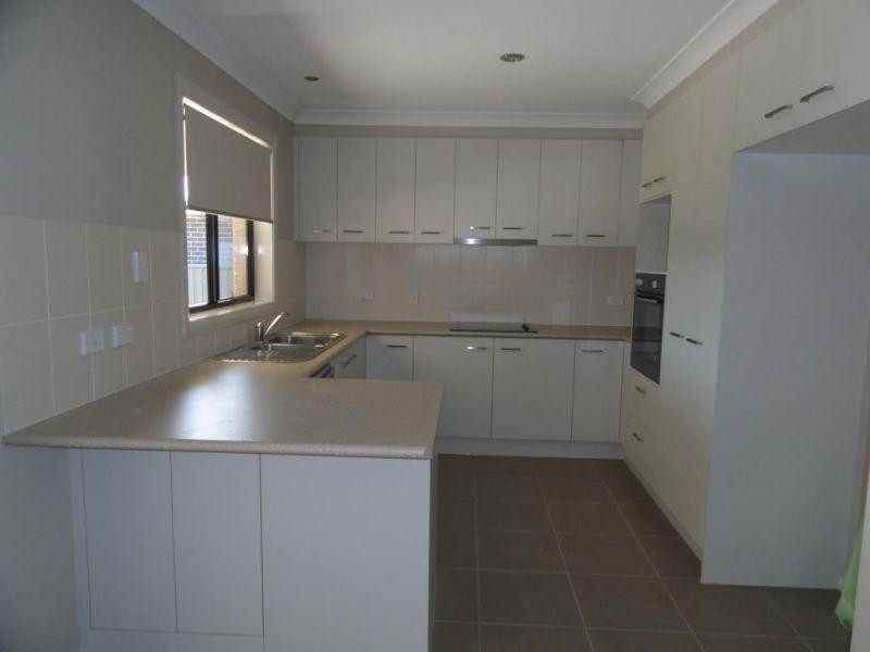 19 Cameron Street, Chinchilla QLD 4413