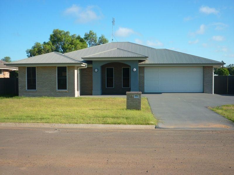 9 Layne Crescent, Chinchilla QLD 4413