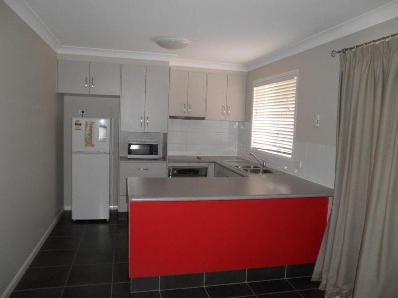 2/101 Zeller Street, Chinchilla QLD 4413