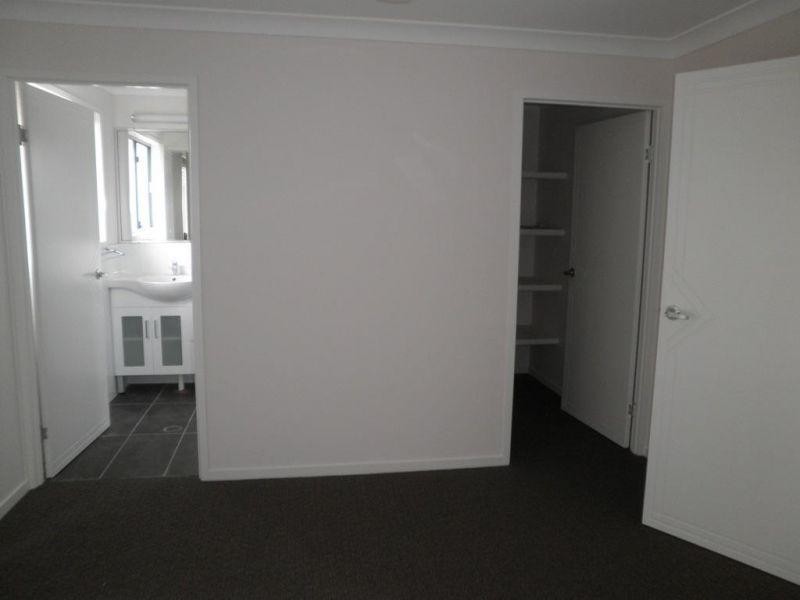 2/63 Gaske Lane, Chinchilla QLD 4413