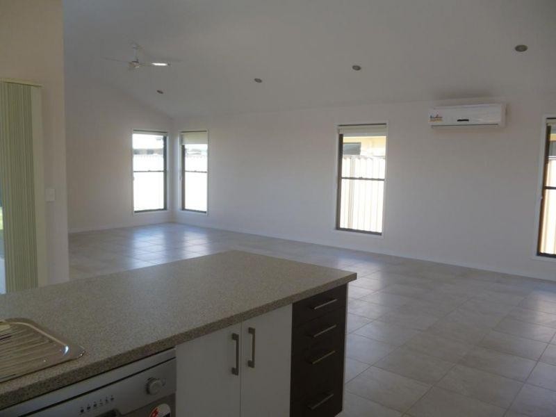 1/63 Gaske Lane, Chinchilla QLD 4413