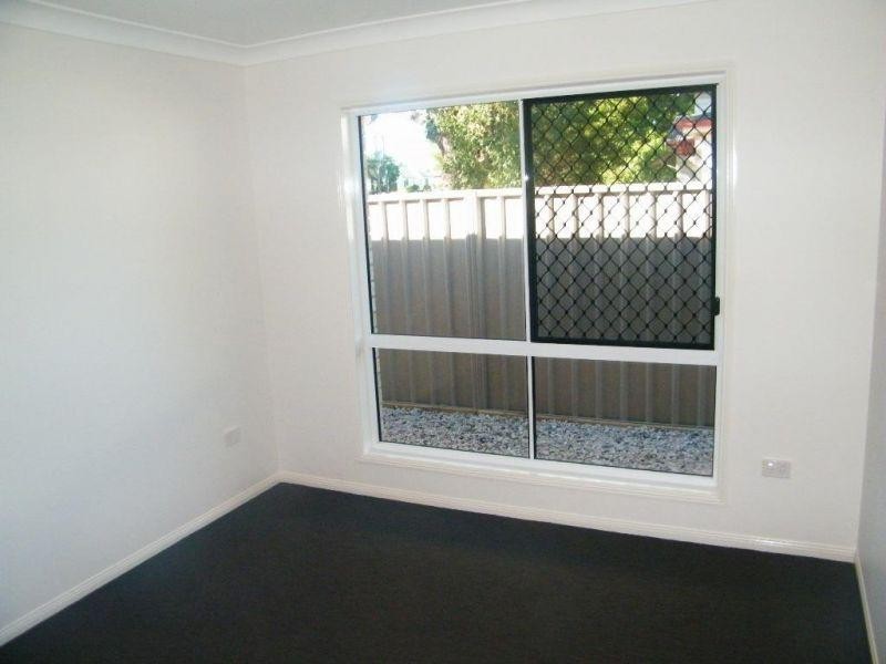 1/8  Windmill Road, Chinchilla QLD 4413