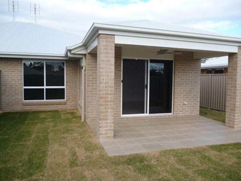 1/49 King Street, Chinchilla QLD 4413