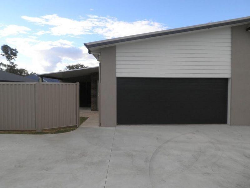 4/2 Sheridan, Chinchilla QLD 4413