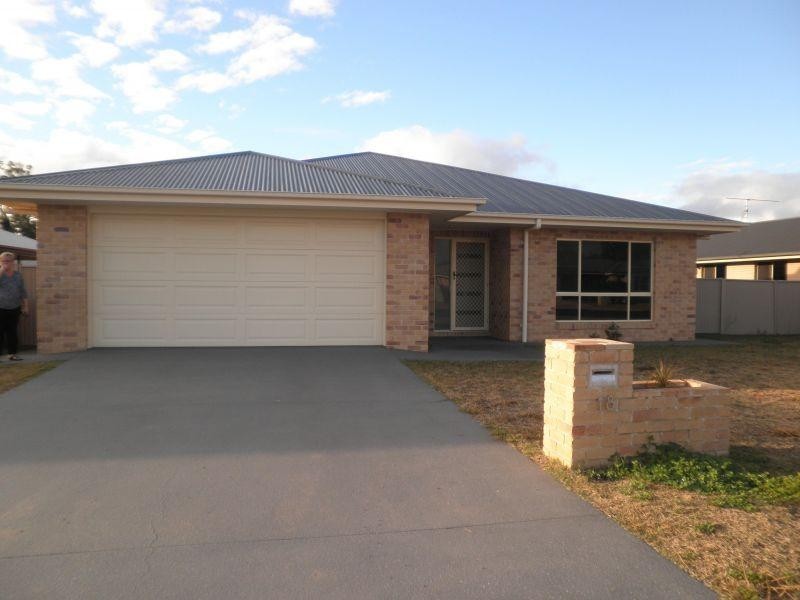 18  Sommerfeld Cres, Chinchilla QLD 4413