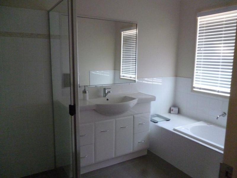 2/76 Zeller Street, Chinchilla QLD 4413