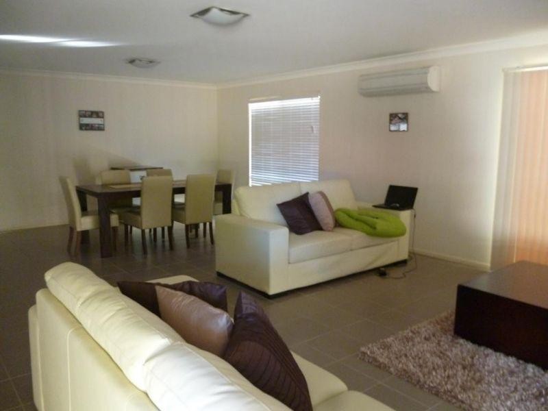 2/76 Zeller Street, Chinchilla QLD 4413