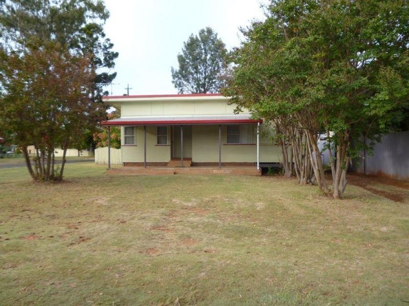12 Castle Street, Chinchilla QLD 4413