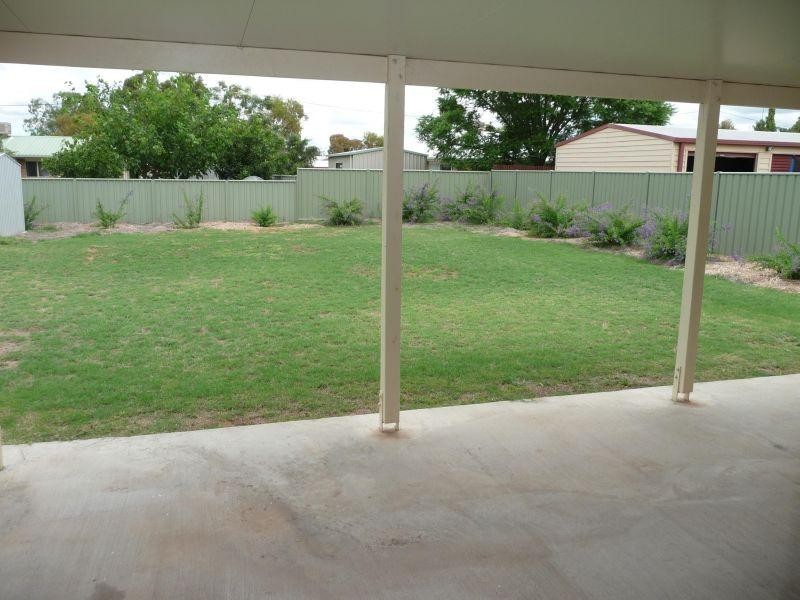 10 McIntyre, Chinchilla QLD 4413
