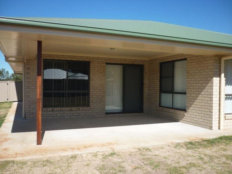 28 Sommerfeld Crescent, Chinchilla QLD 4413