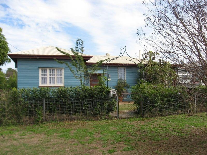 24 Windmill Road, Chinchilla QLD 4413