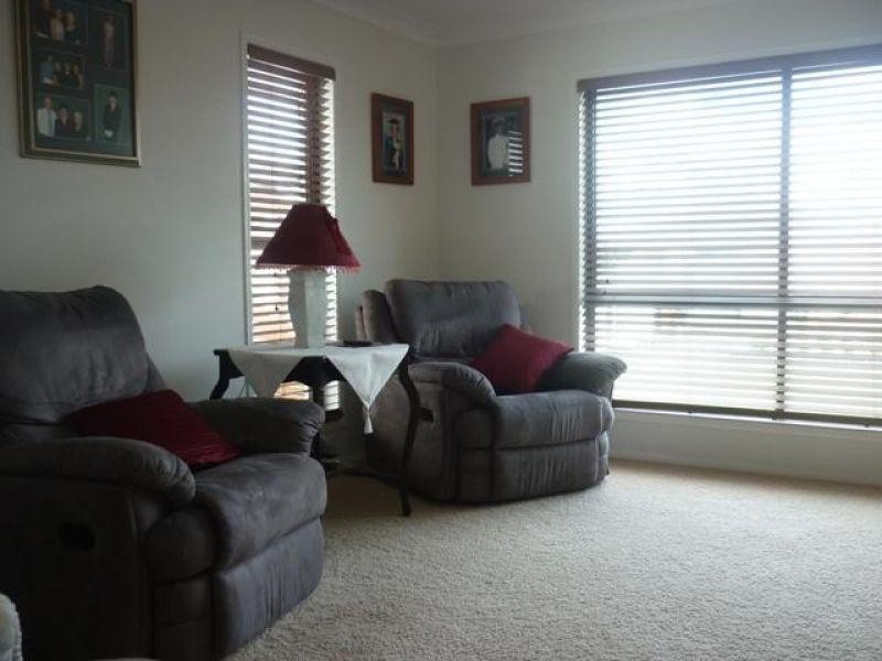 55 Sommerfeld Crs, Chinchilla QLD 4413