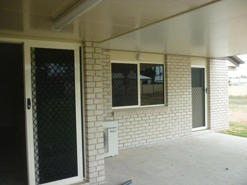 14 Bishop Drive, Miles QLD 4415