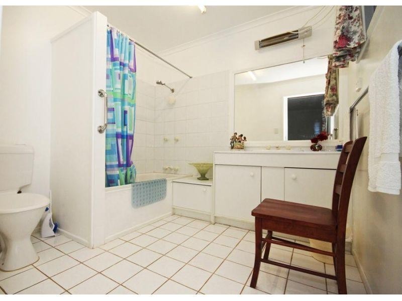 15 Warrego Highway, Chinchilla QLD 4413