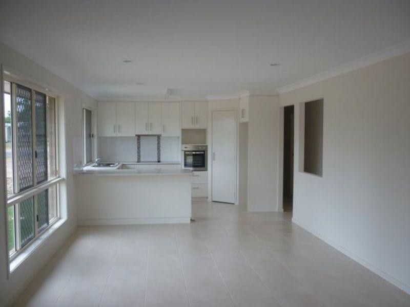 15 Daisy Street, Miles QLD 4415