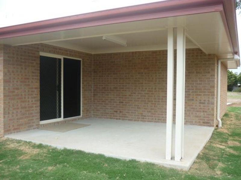 15 Daisy Street, Miles QLD 4415