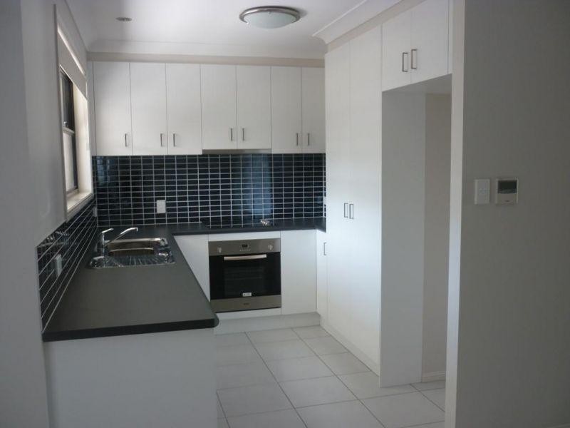 Unit 2/66 Middle Street, Chinchilla QLD 4413