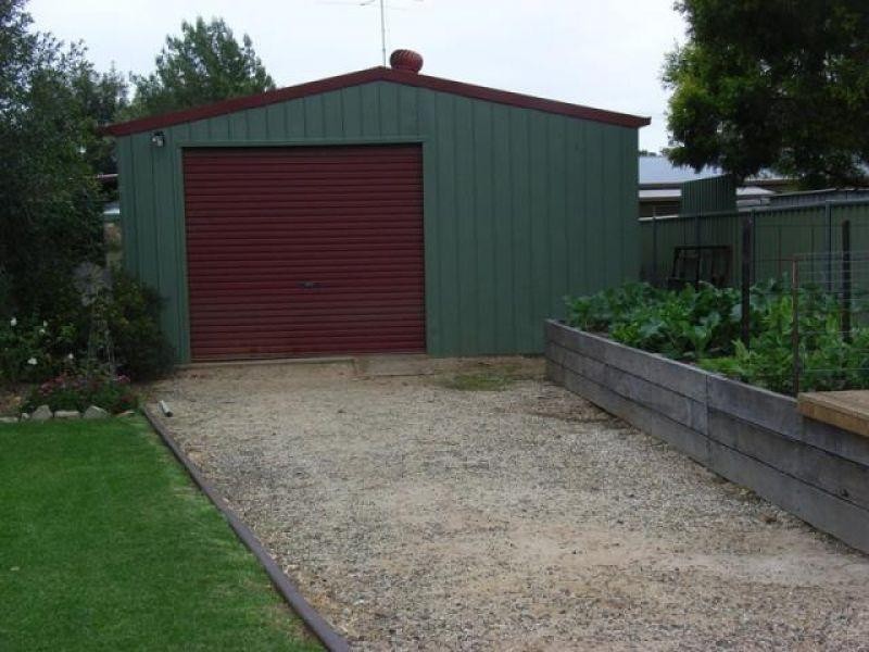 2 Birkett Street, Chinchilla QLD 4413