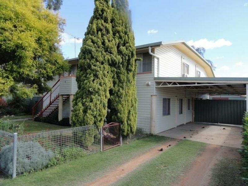 2 Birkett Street, Chinchilla QLD 4413