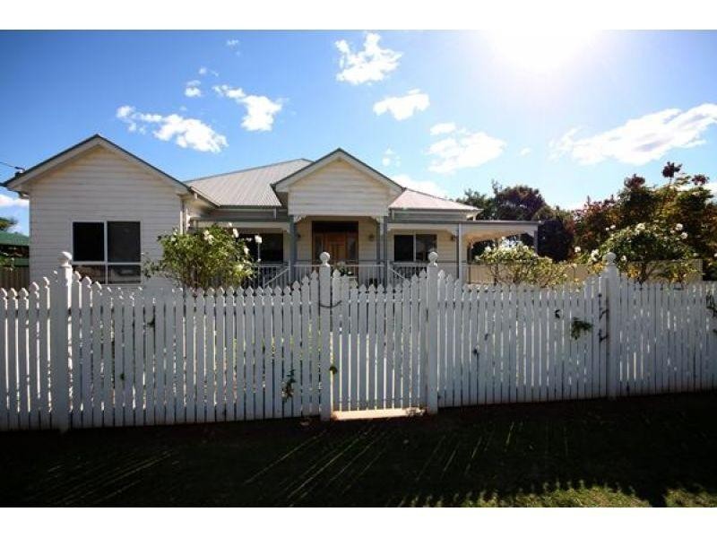 19 Heeney Street, Chinchilla QLD 4413