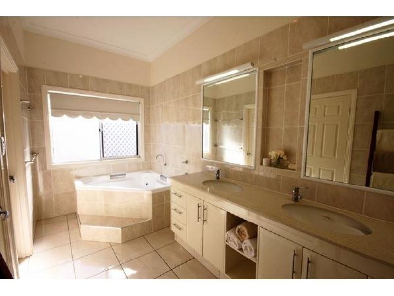 19 Heeney Street, Chinchilla QLD 4413