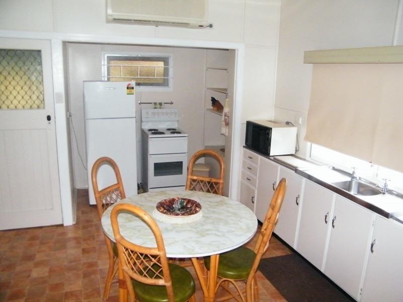 10 Evans Street, Chinchilla QLD 4413