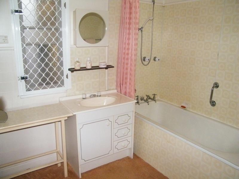 10 Evans Street, Chinchilla QLD 4413