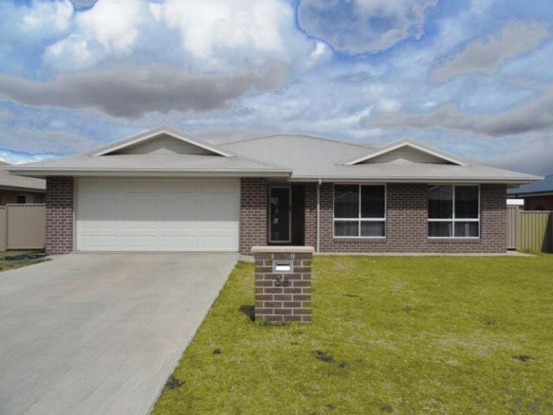 58 Sommerfeld Crescent, Chinchilla QLD 4413