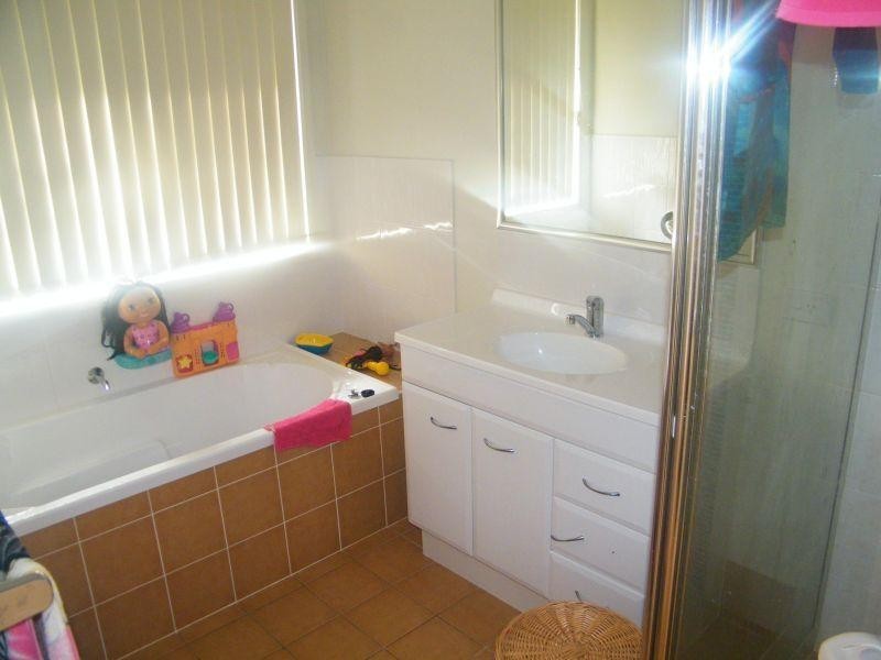 68 Zeller, Chinchilla QLD 4413