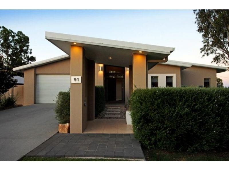 91  Sommerfeld Crs, Chinchilla QLD 4413