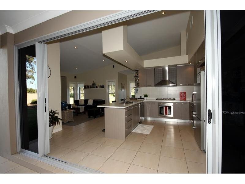 91  Sommerfeld Crs, Chinchilla QLD 4413