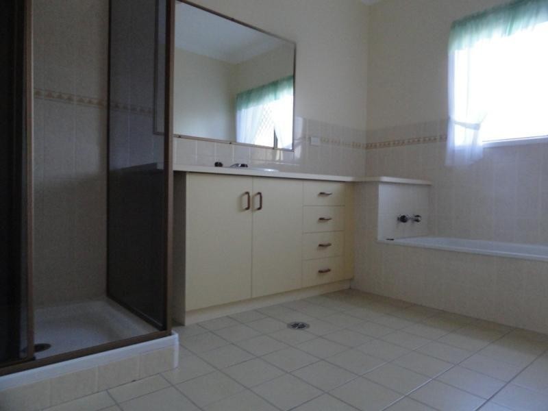 25 Atkins Street, Chinchilla QLD 4413