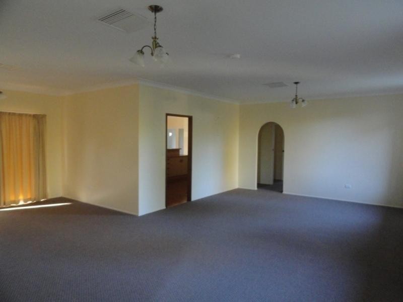 25 Atkins Street, Chinchilla QLD 4413