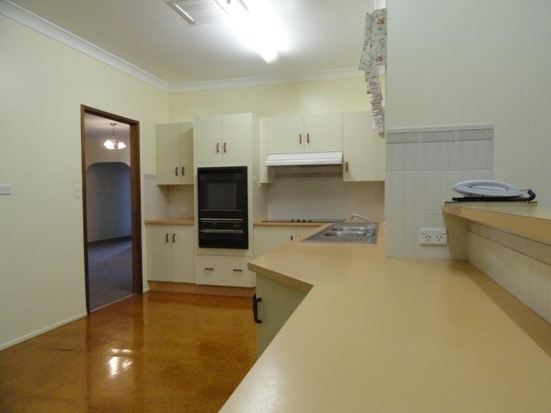 25 Atkins Street, Chinchilla QLD 4413