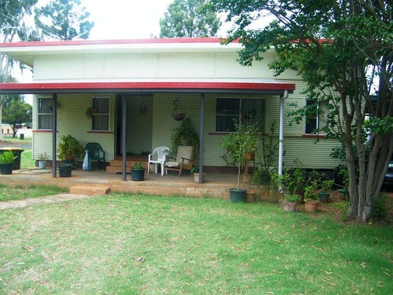 12 Castle Street, Chinchilla QLD 4413