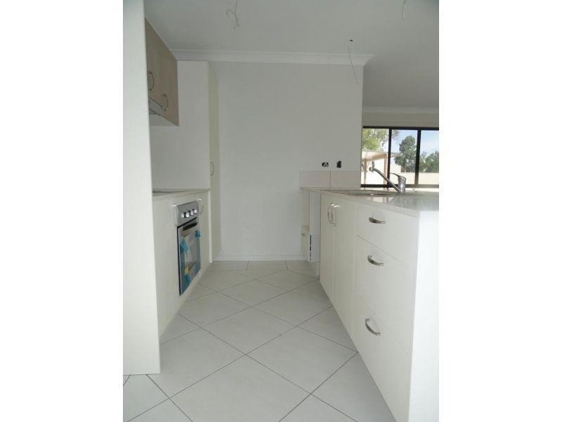 5/6 Holland Street, Chinchilla QLD 4413