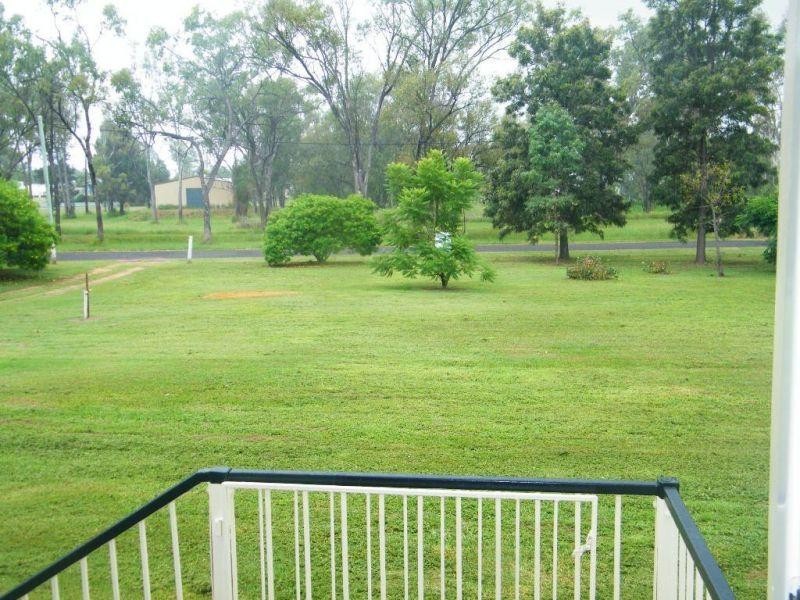 42 Oak Street, Chinchilla QLD 4413