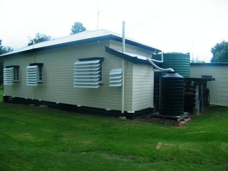 42 Oak Street, Chinchilla QLD 4413