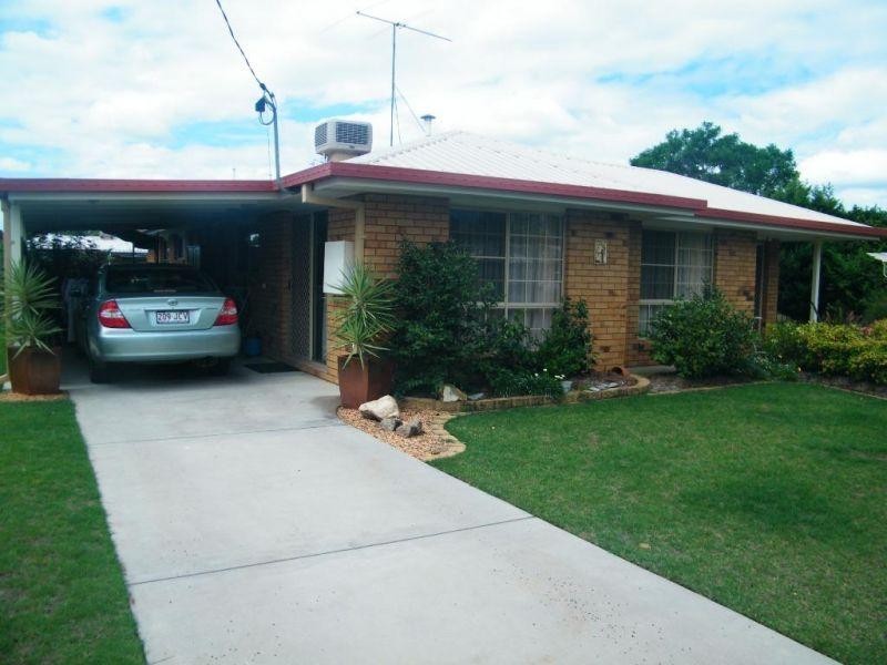 11 Beasley Street, Chinchilla QLD 4413