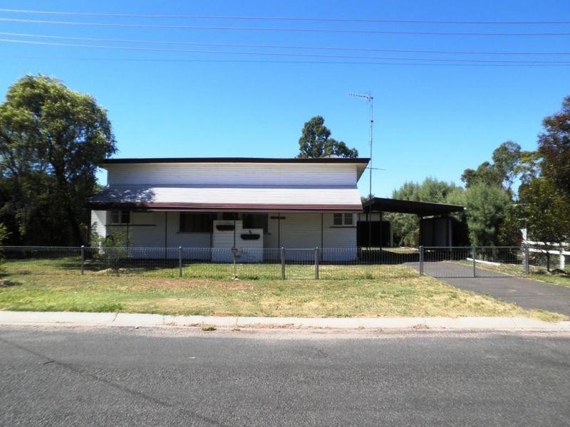 4 Adams Street, Tara QLD 4421