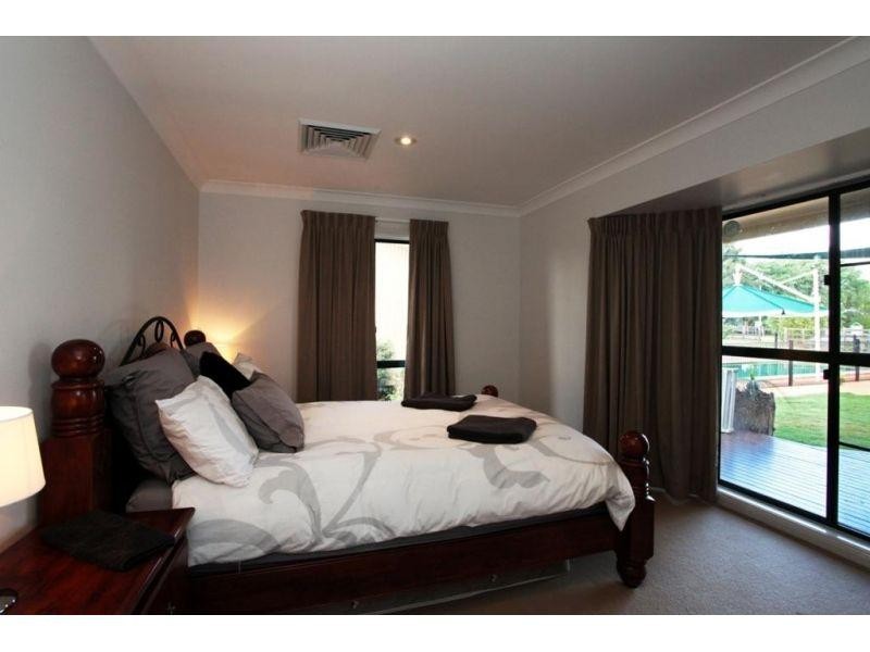 13-15  Holland Street, Chinchilla QLD 4413