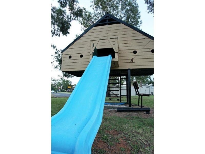 13-15  Holland Street, Chinchilla QLD 4413