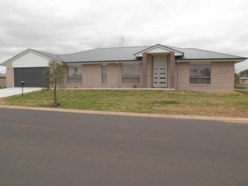 2 Irwin Street, Chinchilla QLD 4413