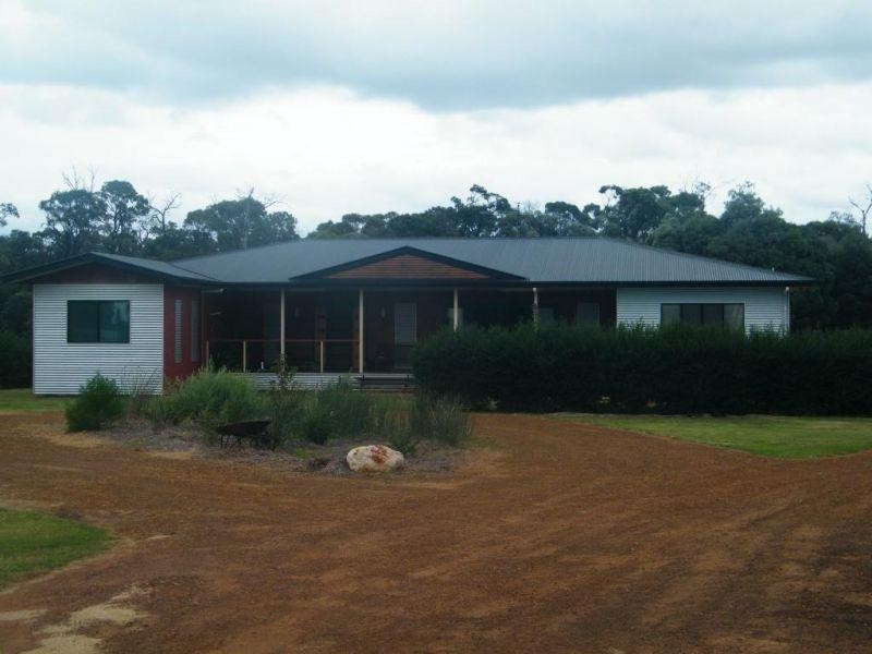 74 Ainsworth Street, Chinchilla QLD 4413