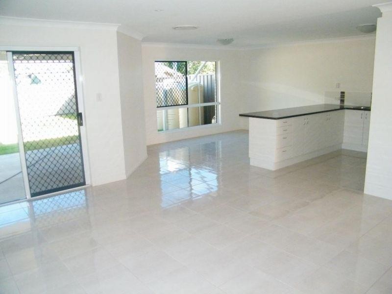 8 Windmill Road, Chinchilla QLD 4413