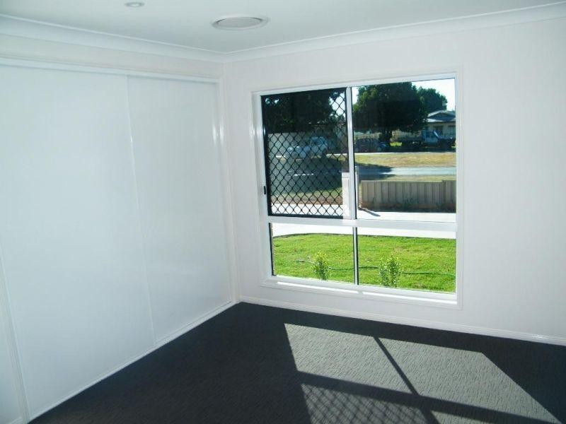 8 Windmill Road, Chinchilla QLD 4413