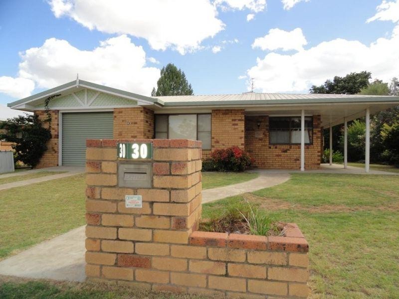 30 Beasley Street, Chinchilla QLD 4413